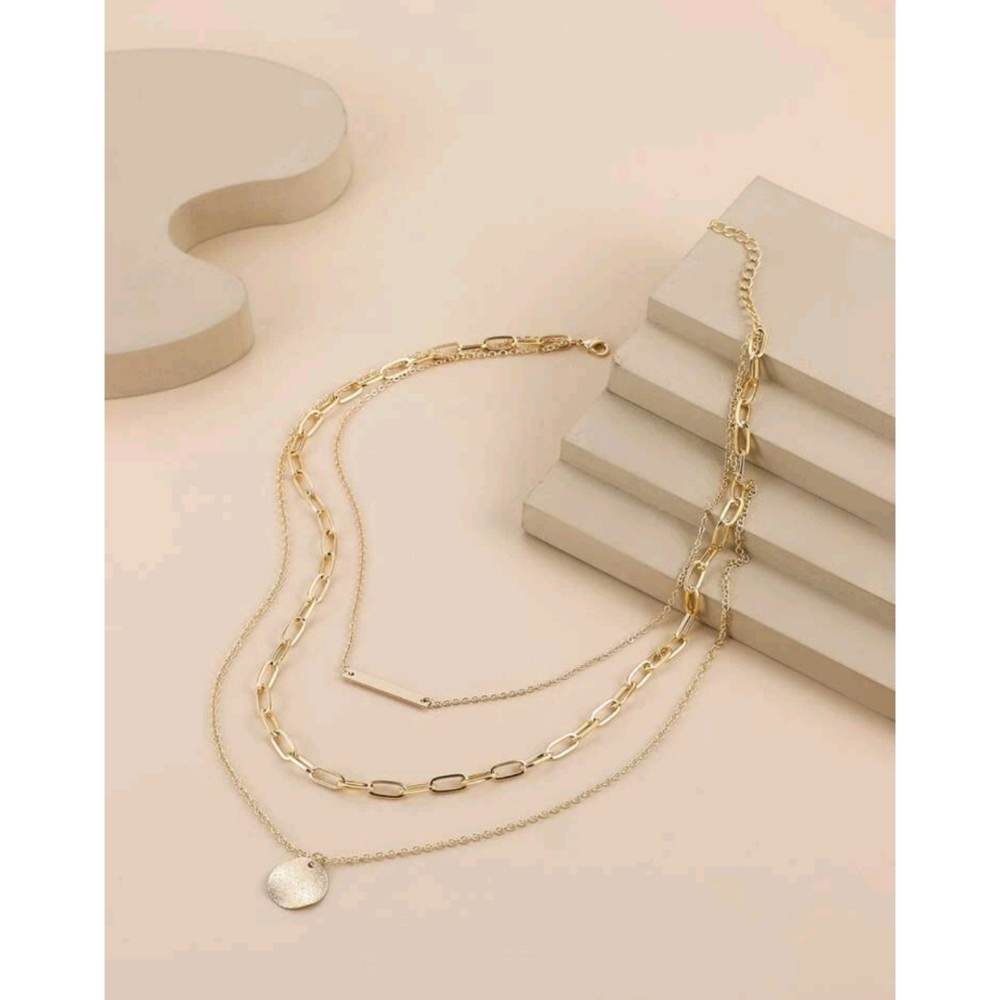 Anthropologie Aria Layered Hammered Charm, Bar & Paperclip Gold Necklace - Picture 4 of 4